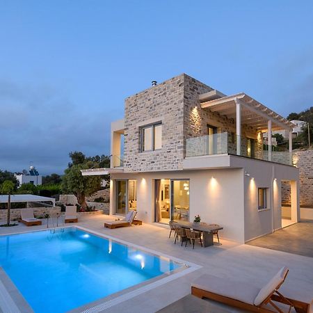 Diamond Dream Villa กามิลารี ภายนอก รูปภาพ