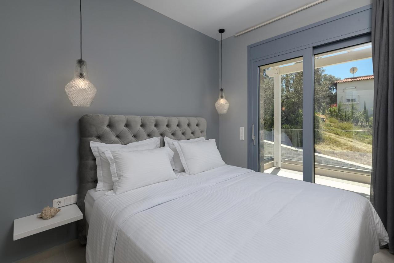 Diamond Dream Villa กามิลารี ภายนอก รูปภาพ