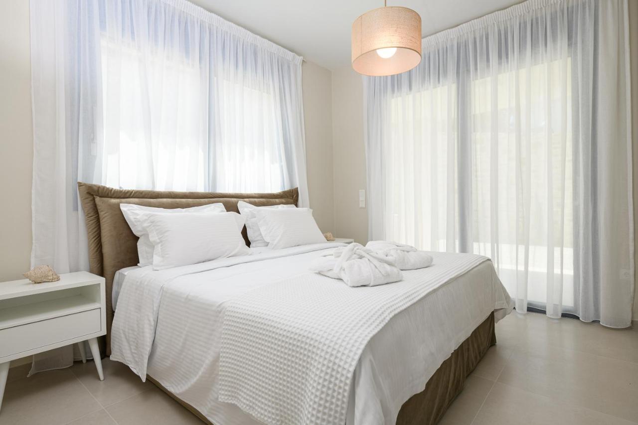 Diamond Dream Villa กามิลารี ภายนอก รูปภาพ
