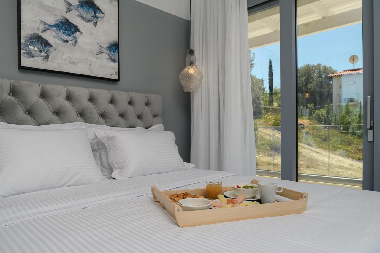 Diamond Dream Villa กามิลารี ภายนอก รูปภาพ