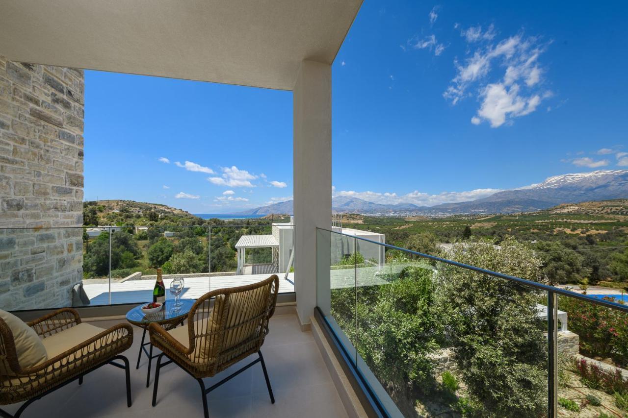 Diamond Dream Villa กามิลารี ภายนอก รูปภาพ