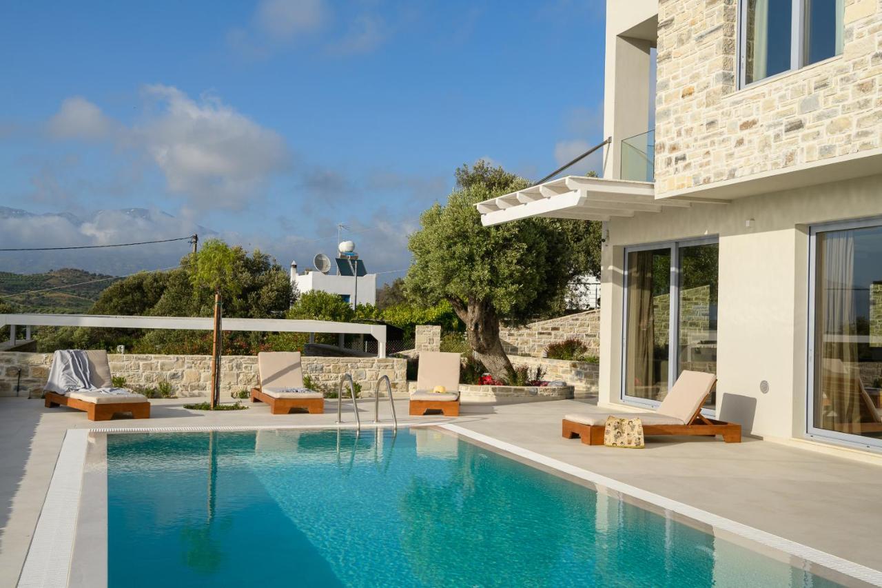 Diamond Dream Villa กามิลารี ภายนอก รูปภาพ