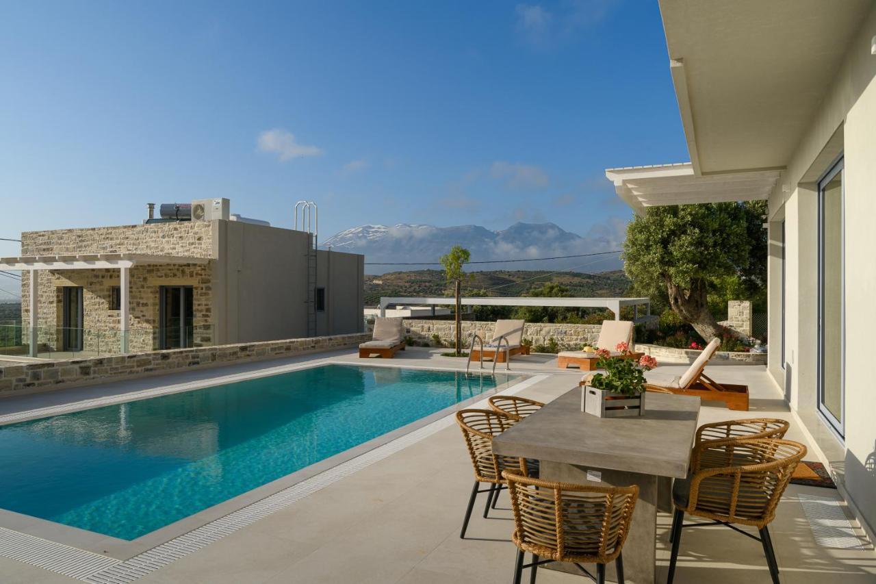 Diamond Dream Villa กามิลารี ภายนอก รูปภาพ