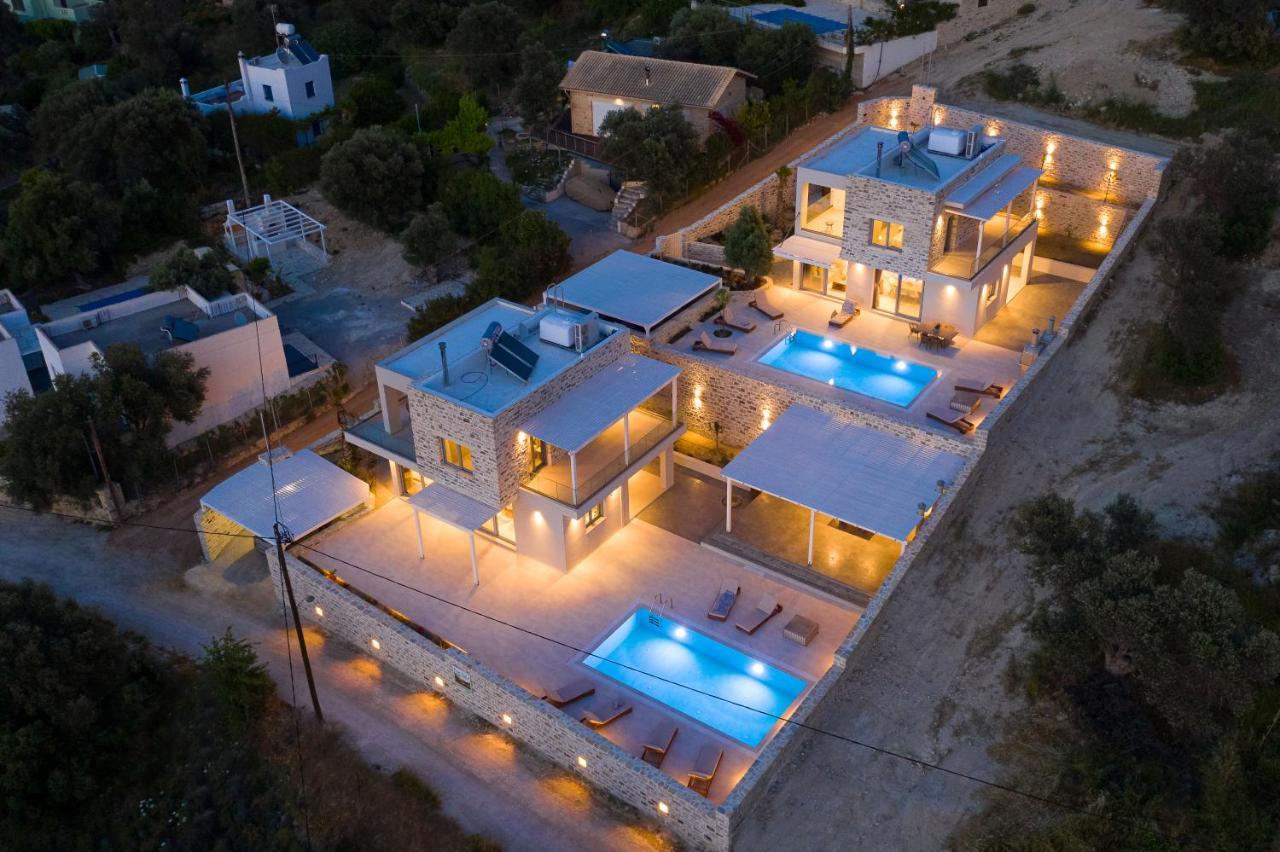 Diamond Dream Villa กามิลารี ภายนอก รูปภาพ