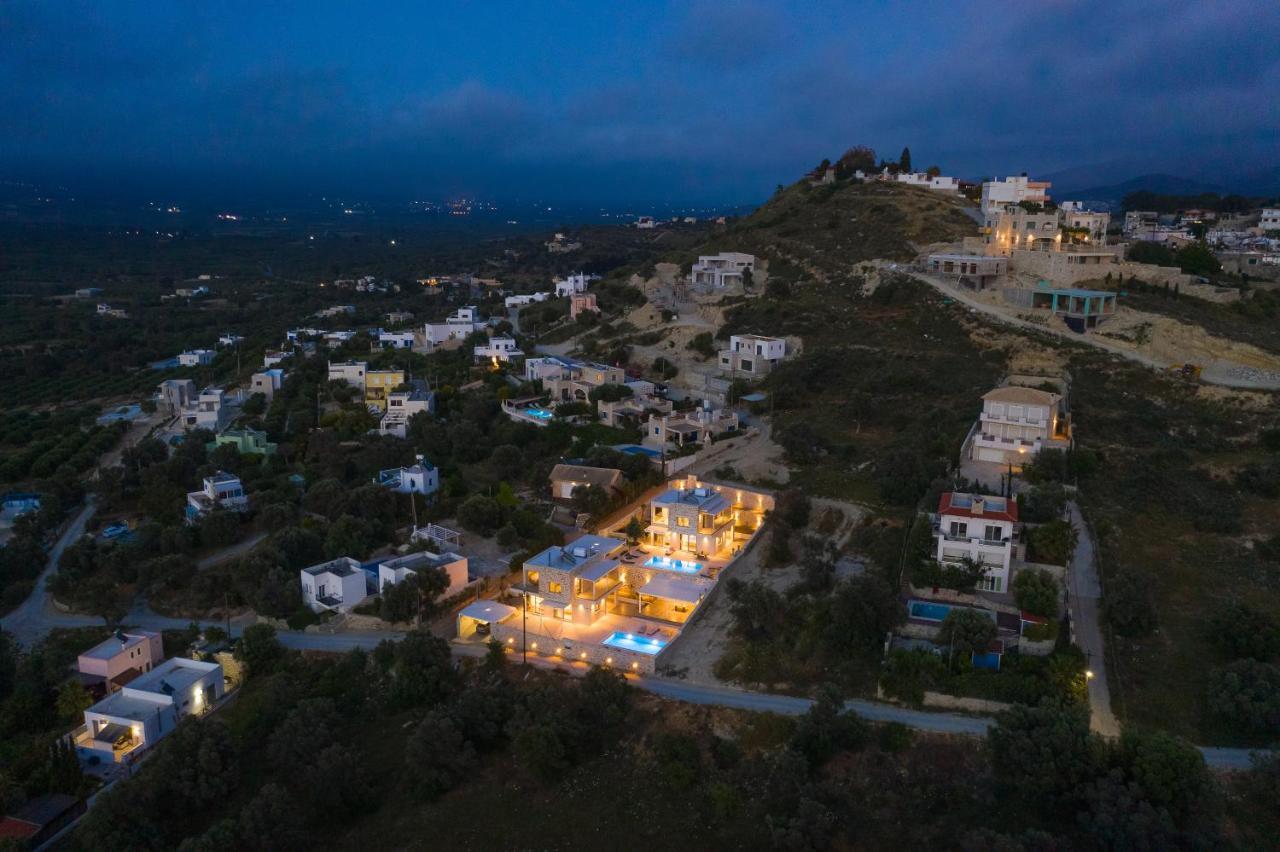 Diamond Dream Villa กามิลารี ภายนอก รูปภาพ